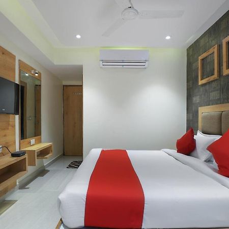 Sky Stays Rose Gold Vadodara Exterior photo