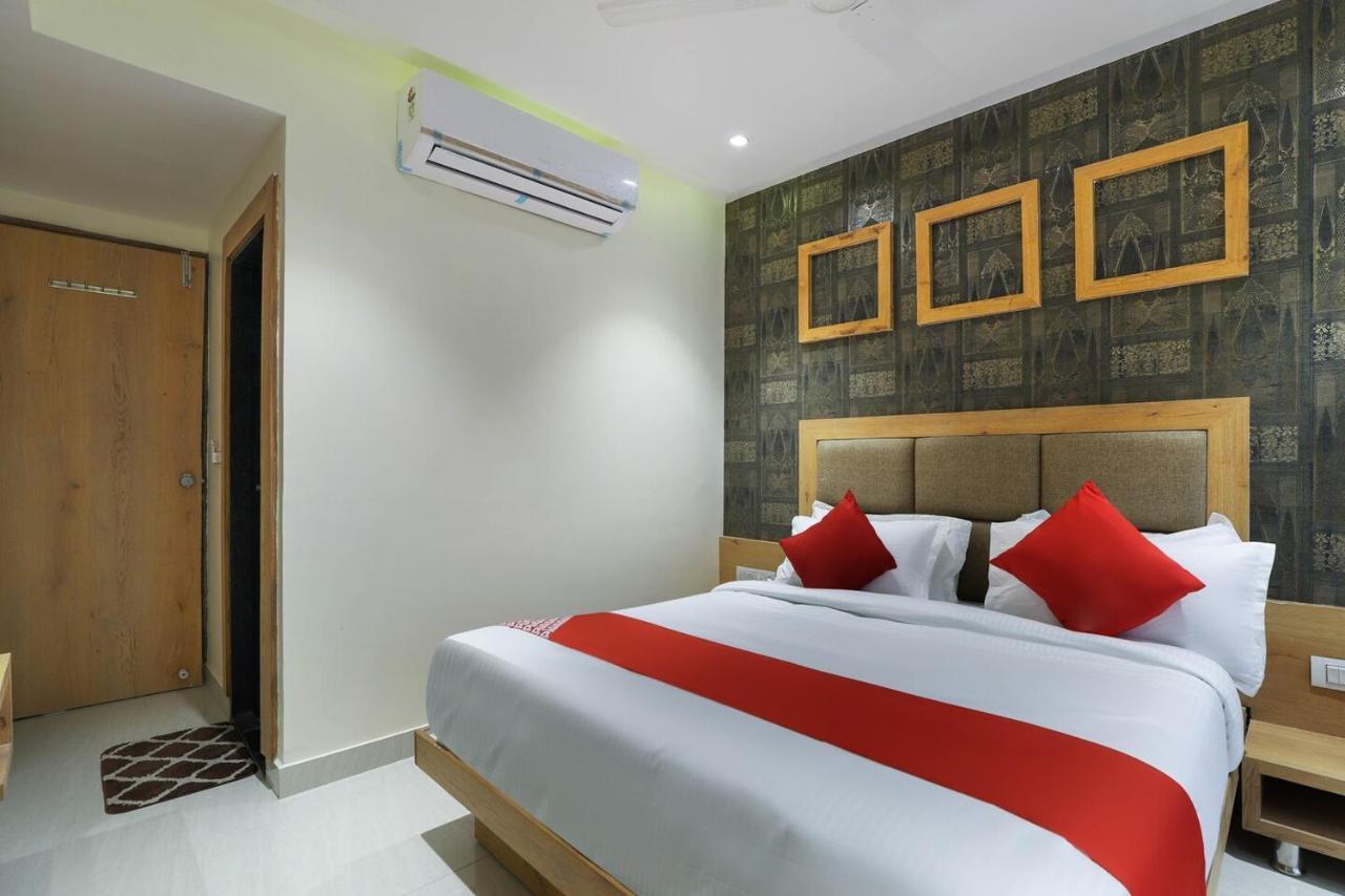 Sky Stays Rose Gold Vadodara Exterior photo