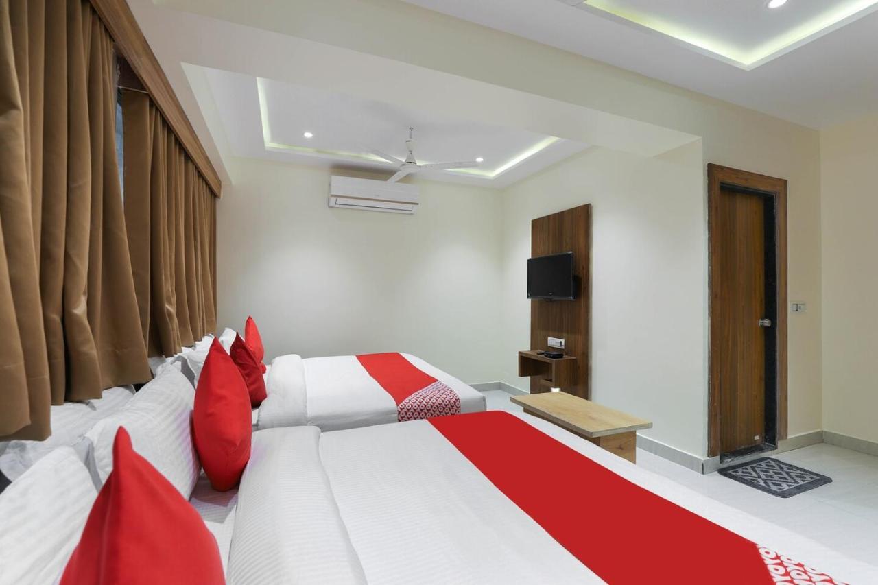 Sky Stays Rose Gold Vadodara Exterior photo