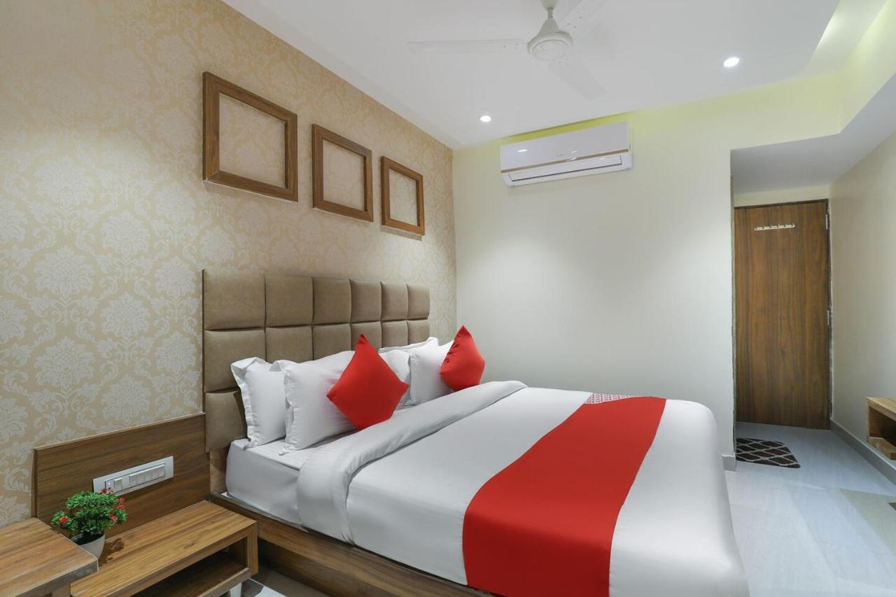 Sky Stays Rose Gold Vadodara Exterior photo